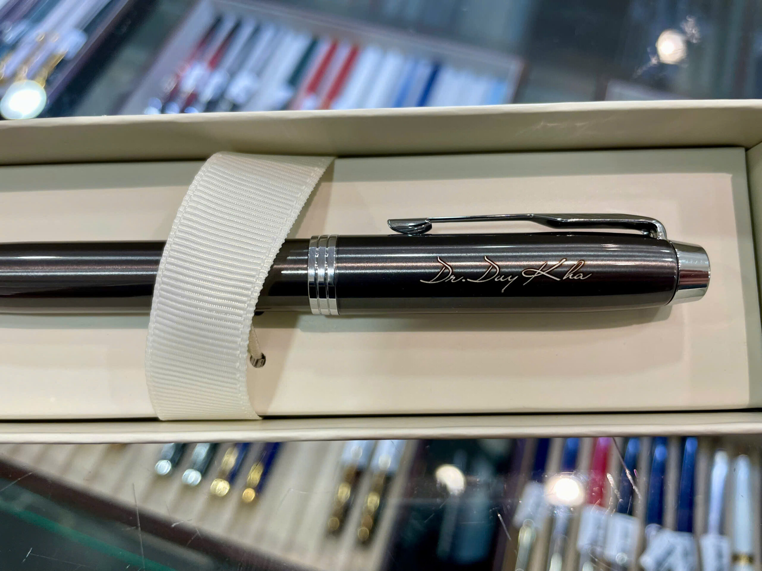 Bút dạ bi Parker IM 2017 Dark Espresso CT Rollerball 1931664 6 Bút bi Parker Sonnet Red Lacquer GT Ballpoint Pen 1931476