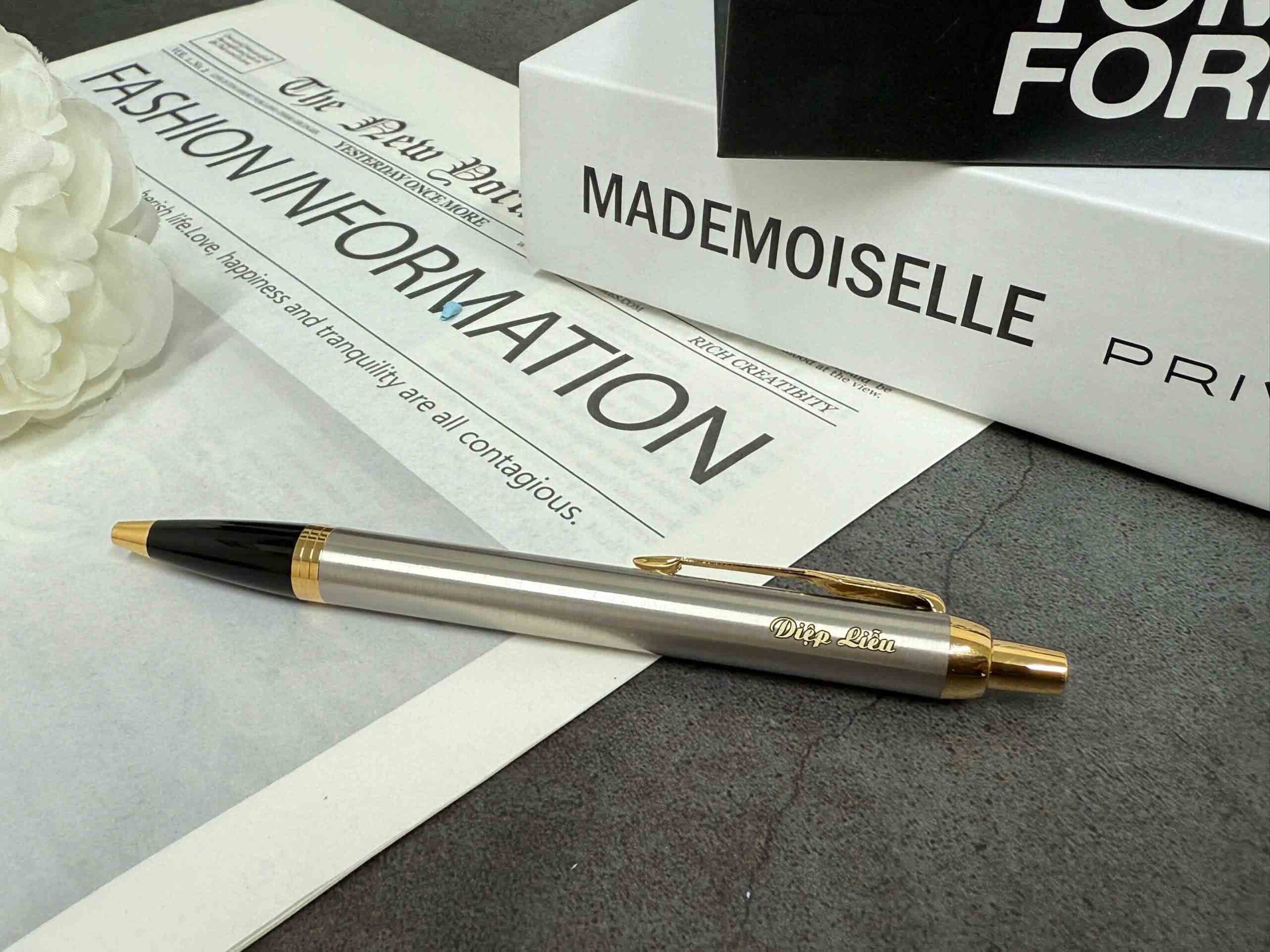 Bút bi Parker IM 2017 Brushed Metal GT Ballpoint Pen 1931670 6 Bút dạ bi Parker IM Monochrome Gun Metal Rollerball 2172960