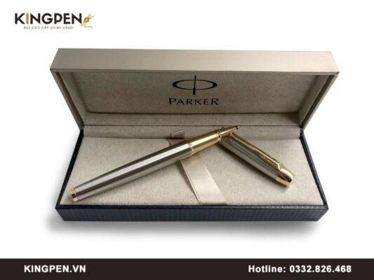 Tặng quà sinh nhật cho sếp nữ