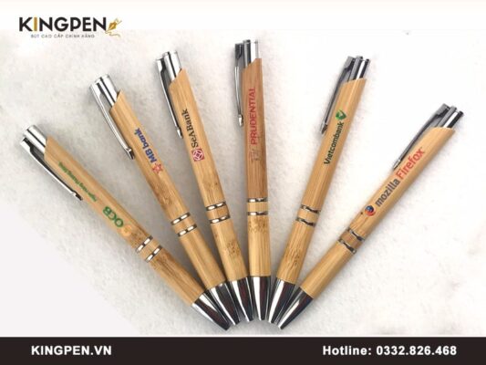 Bút tre khắc tên