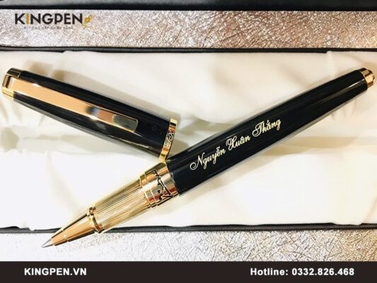 Đặt bút ký khắc tên theo yêu cầu