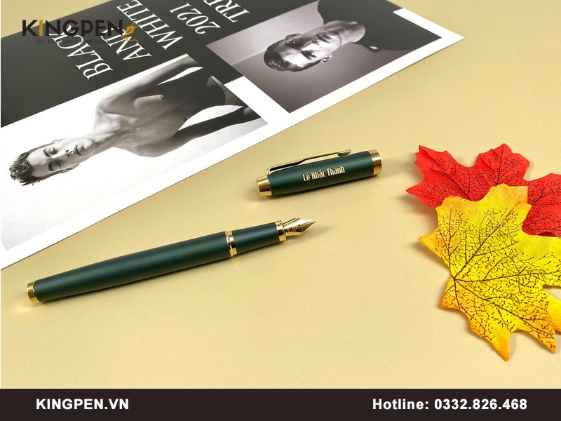 Địa chỉ khắc tên lên bút máy đẹp theo yêu cầu