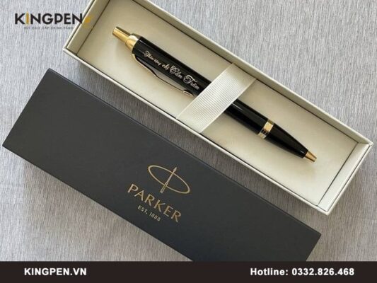 Quà tặng bút khắc tên