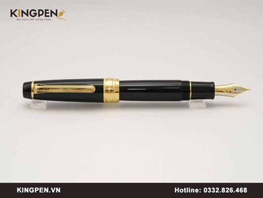 Bút mực viết chữ đẹp cho học sinh lớp 4